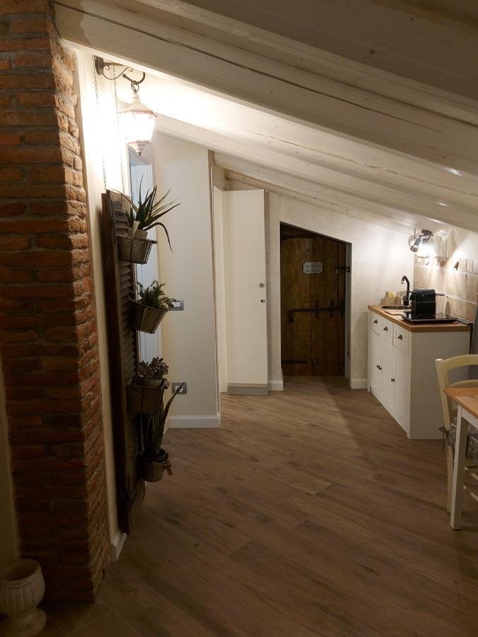 B&B Corte Colli Antichi Sona Bagian luar foto
