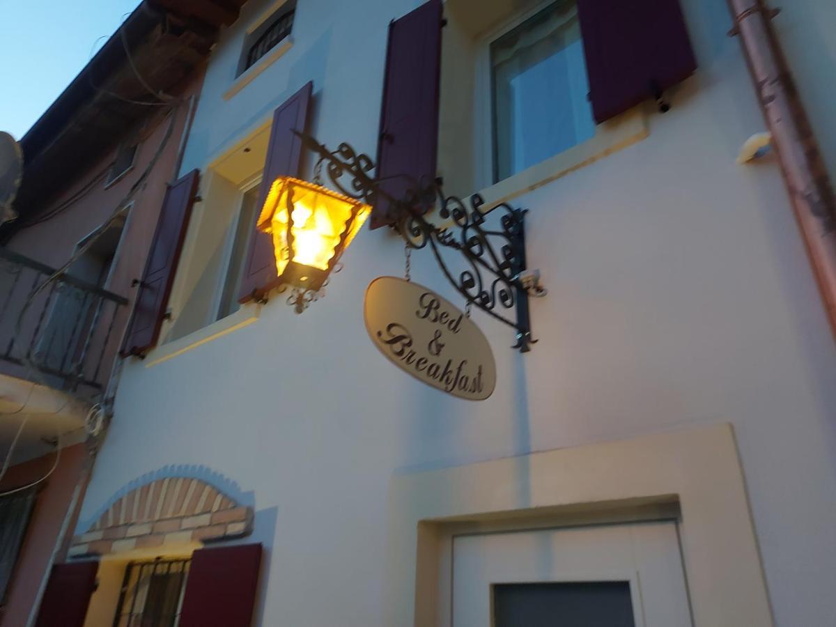 B&B Corte Colli Antichi Sona Bagian luar foto