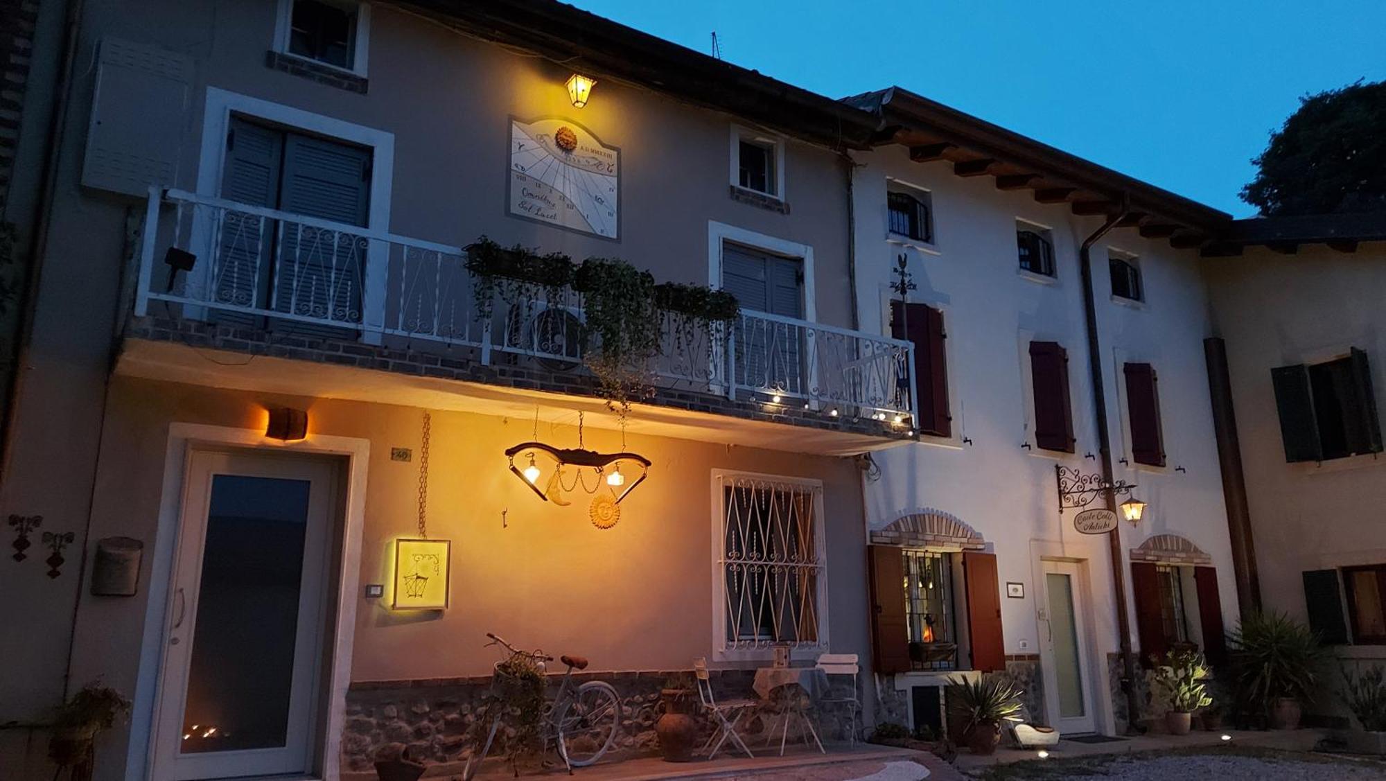 B&B Corte Colli Antichi Sona Bagian luar foto